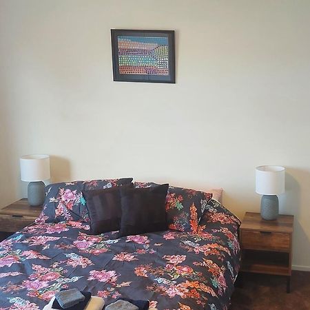 Cozy, New, Private 3 Bedroom Home Хамилтън Екстериор снимка
