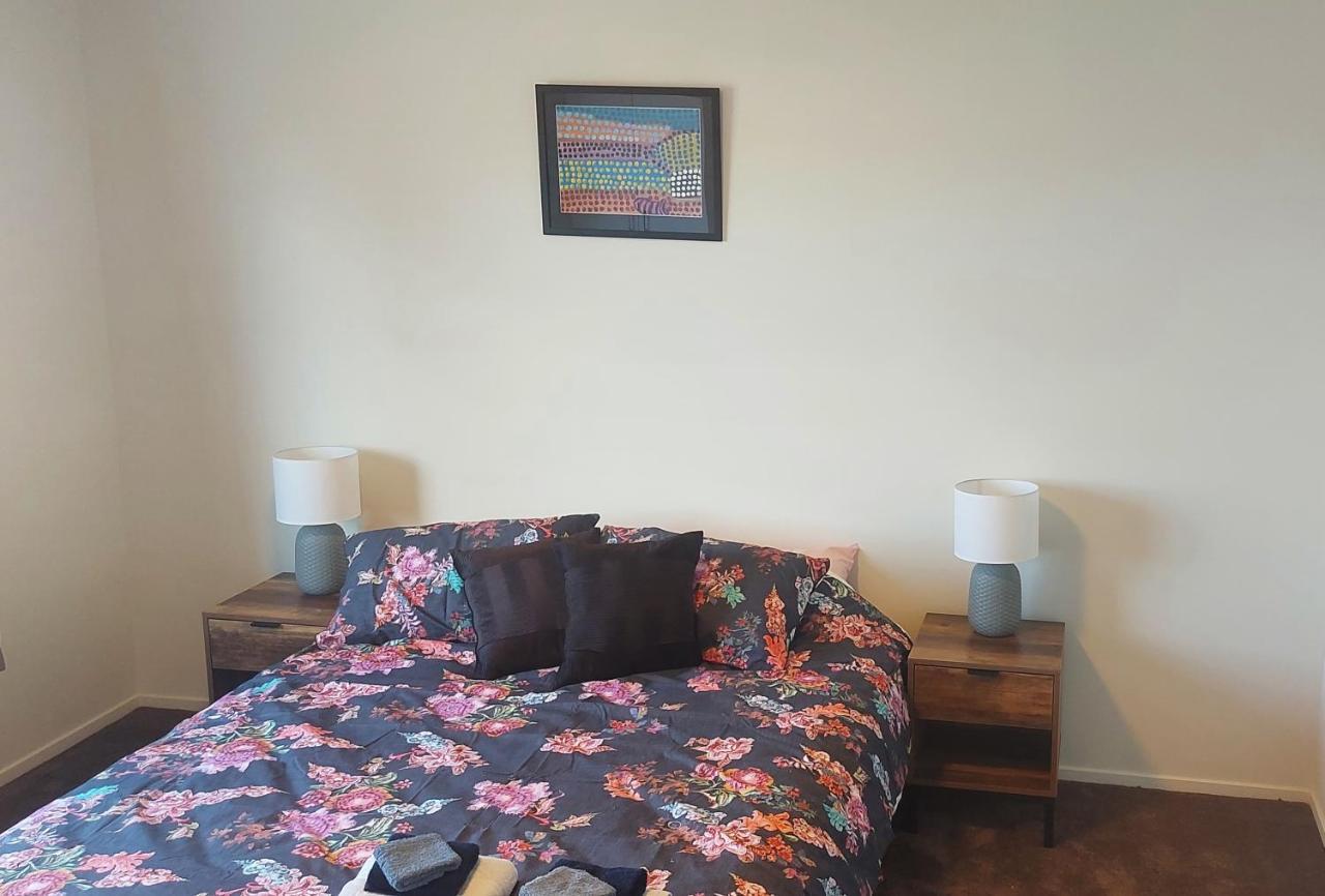 Cozy, New, Private 3 Bedroom Home Хамилтън Екстериор снимка